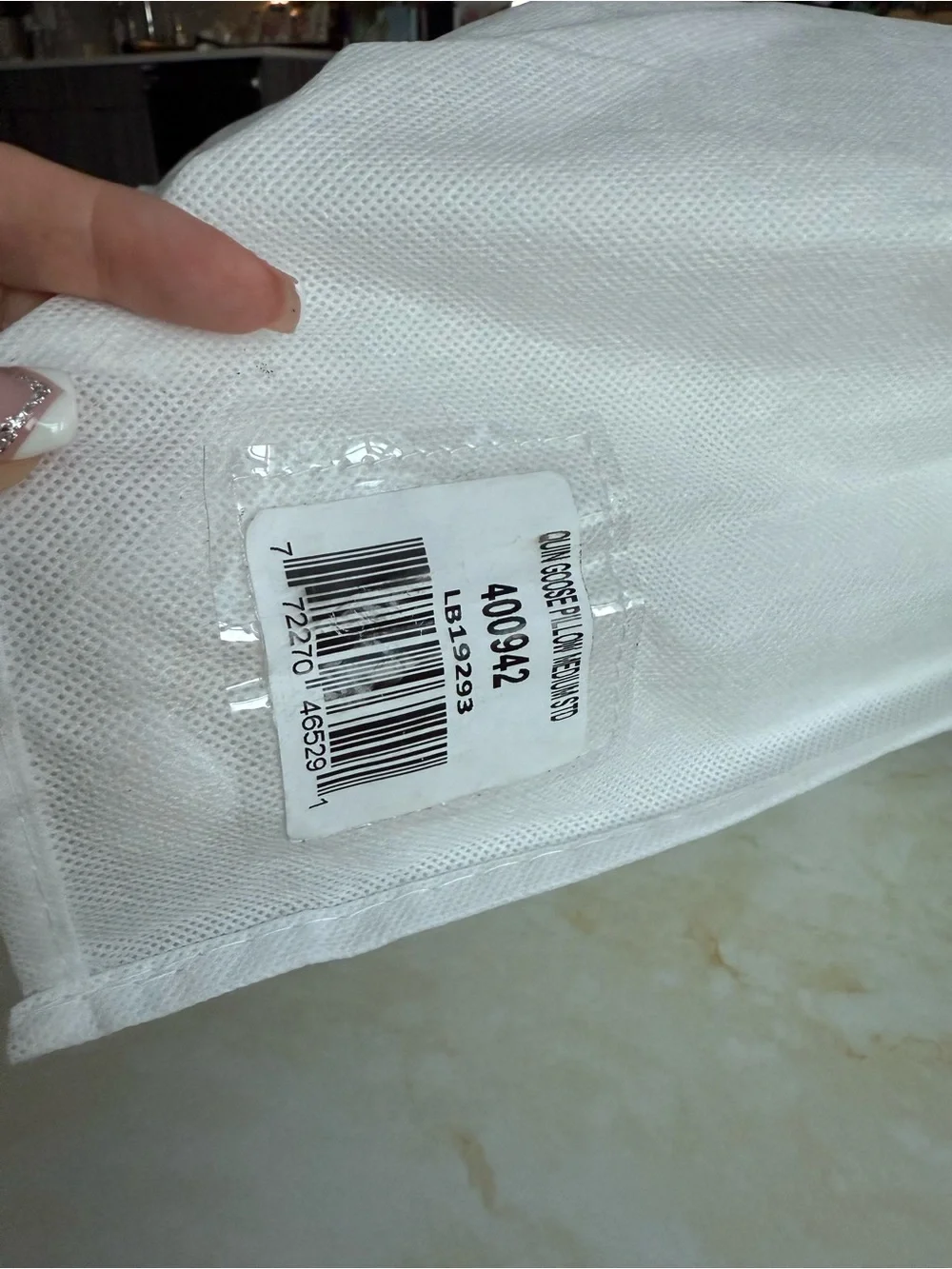 NWT 2 Quince Luxe Goose Down Medium Standard Size Pillows 20”X26” Bundle Set
